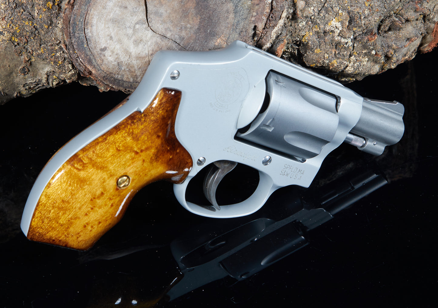 Smith & Wesson J-Frame Boot Grips – Lightly Figured Birds-Eye Maple, Lacquer Finish (Open Back)