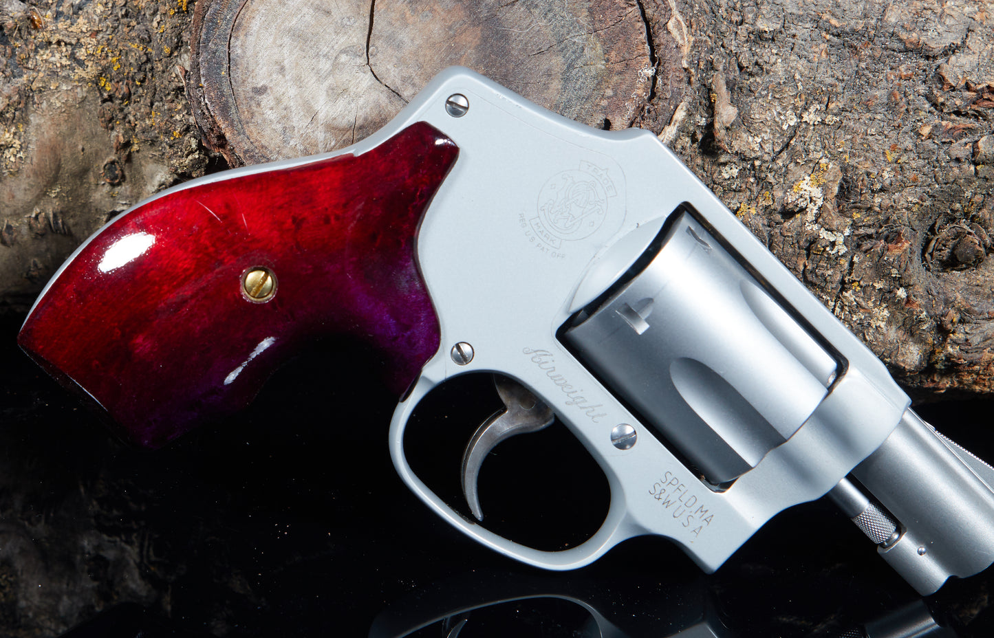 Smith & Wesson J-Frame Boot Grips – Maple, Lacquer Finish (Open Back)