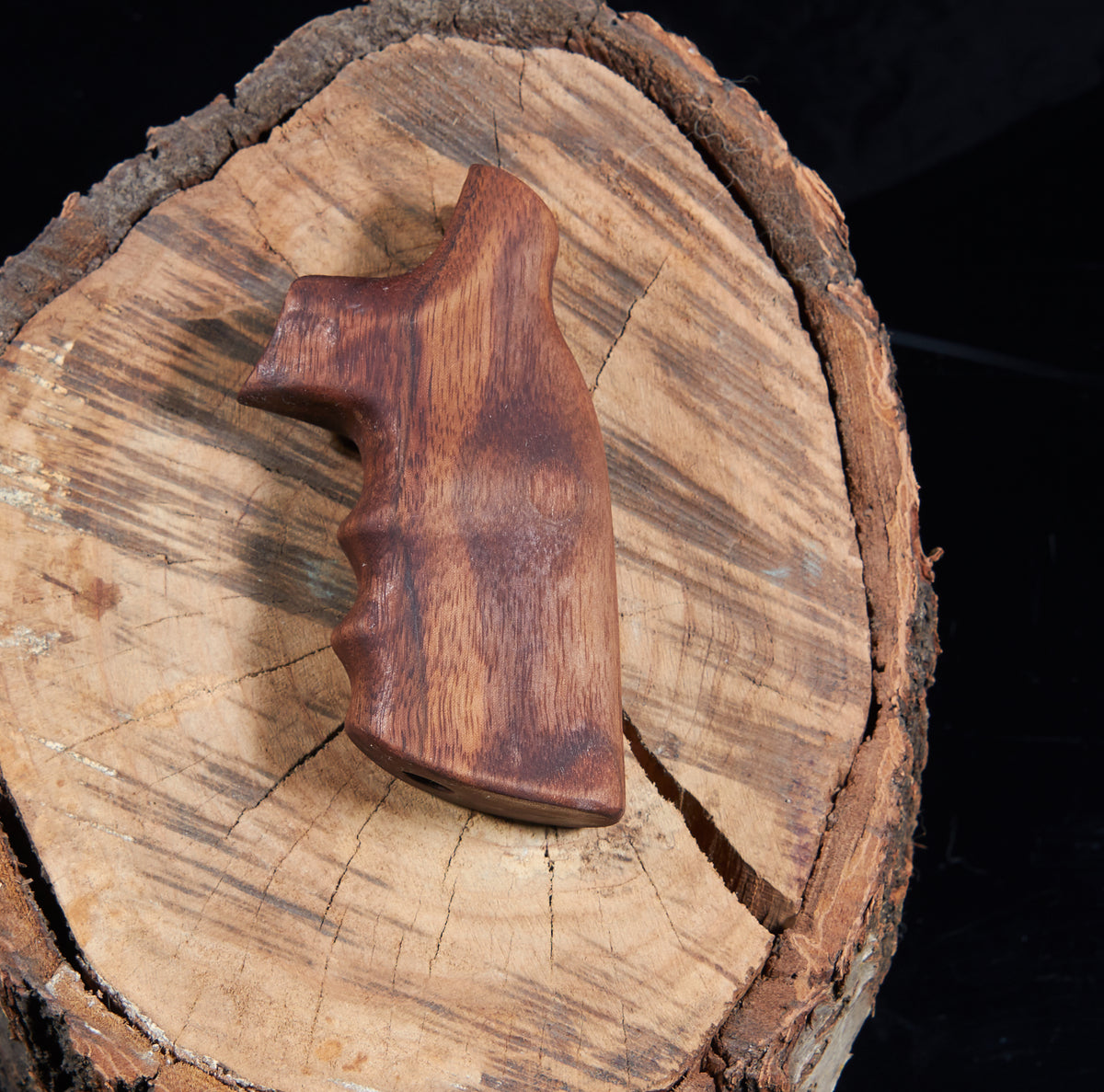Smith & Wesson X-Frame 460 & 500 Magnum Grips –Walnut With Tung Oilf Finish