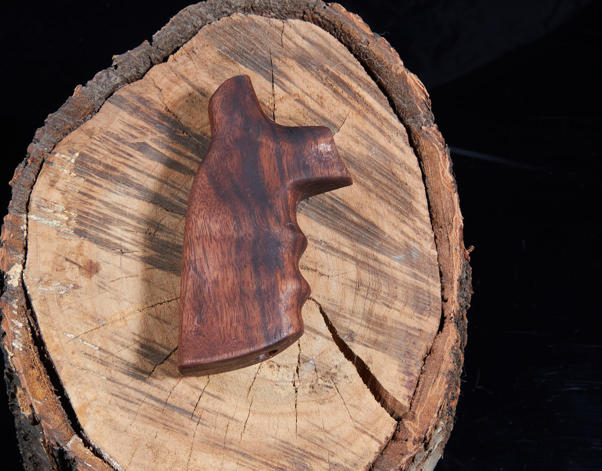 Smith & Wesson X-Frame 460 & 500 Magnum Grips –Walnut With Tung Oilf Finish