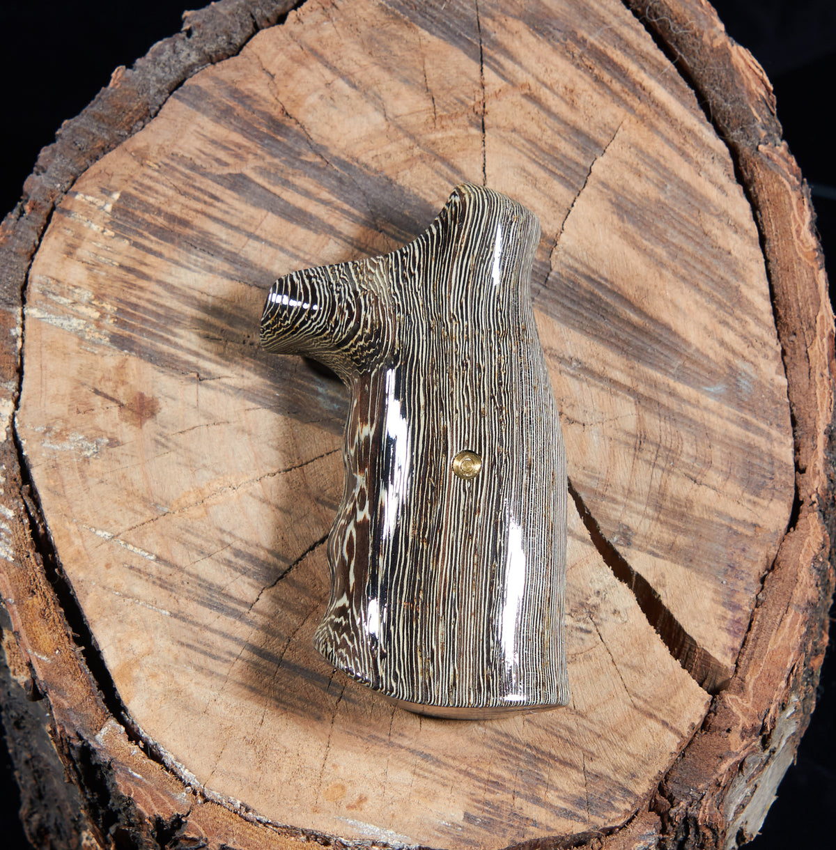 Smith & Wesson N-Frame Round Butt Grips. Wenge Wood with a Lacquer Finish