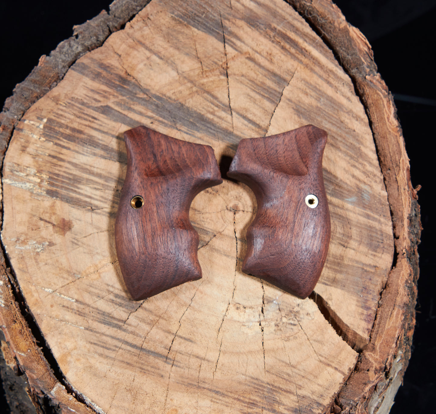 Charter Arms Boot Grip Style – Walnut, Tung Oil Finish (Open Back)