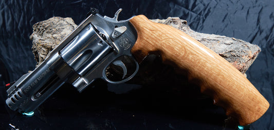 Smith & Wesson X-Frame .460 & .500 Magnum Double-Hand Revolver Grip – Quarter-Sawn Oak, Lacquer Finish