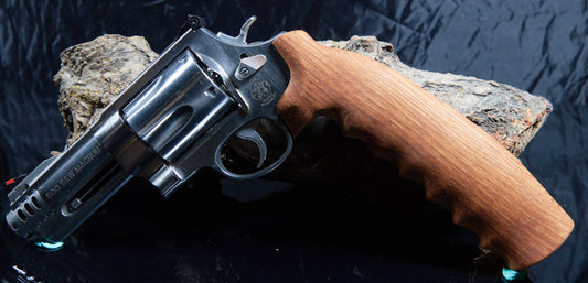 Smith & Wesson X-Frame .460 & .500 Magnum Double-Hand Revolver Grip – Quarter-Sawn Oak, Tung Oil Finish