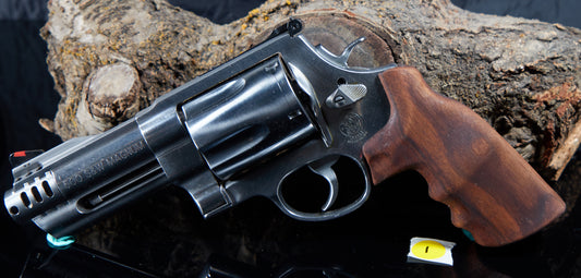 Smith & Wesson X-Frame 460 & 500 Magnum Grips –Walnut With Tung Oilf Finish