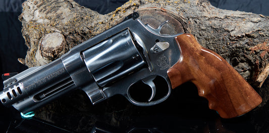 Smith & Wesson X-Frame 460 & 500 Magnum Grips –Walnut With Lacquer Finish