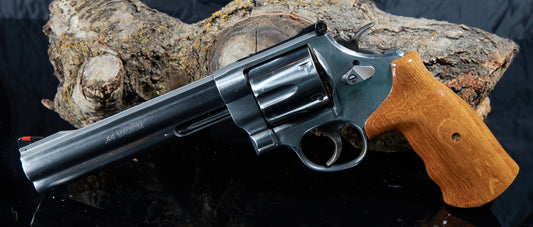 Smith & Wesson N-Frame Round Butt Grips – Quarter-Sawn Oak, Lacquer Finish