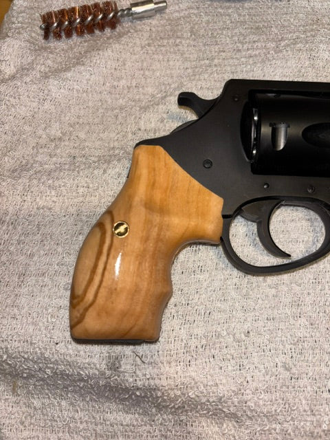 Made to Order Charter Arms Revolver Boot Grips – Olive Wood, Lacquer Finish (Open Back)